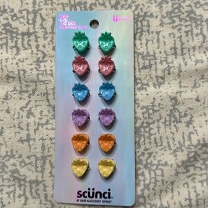 NWT Scunci mini strawberry claw clips